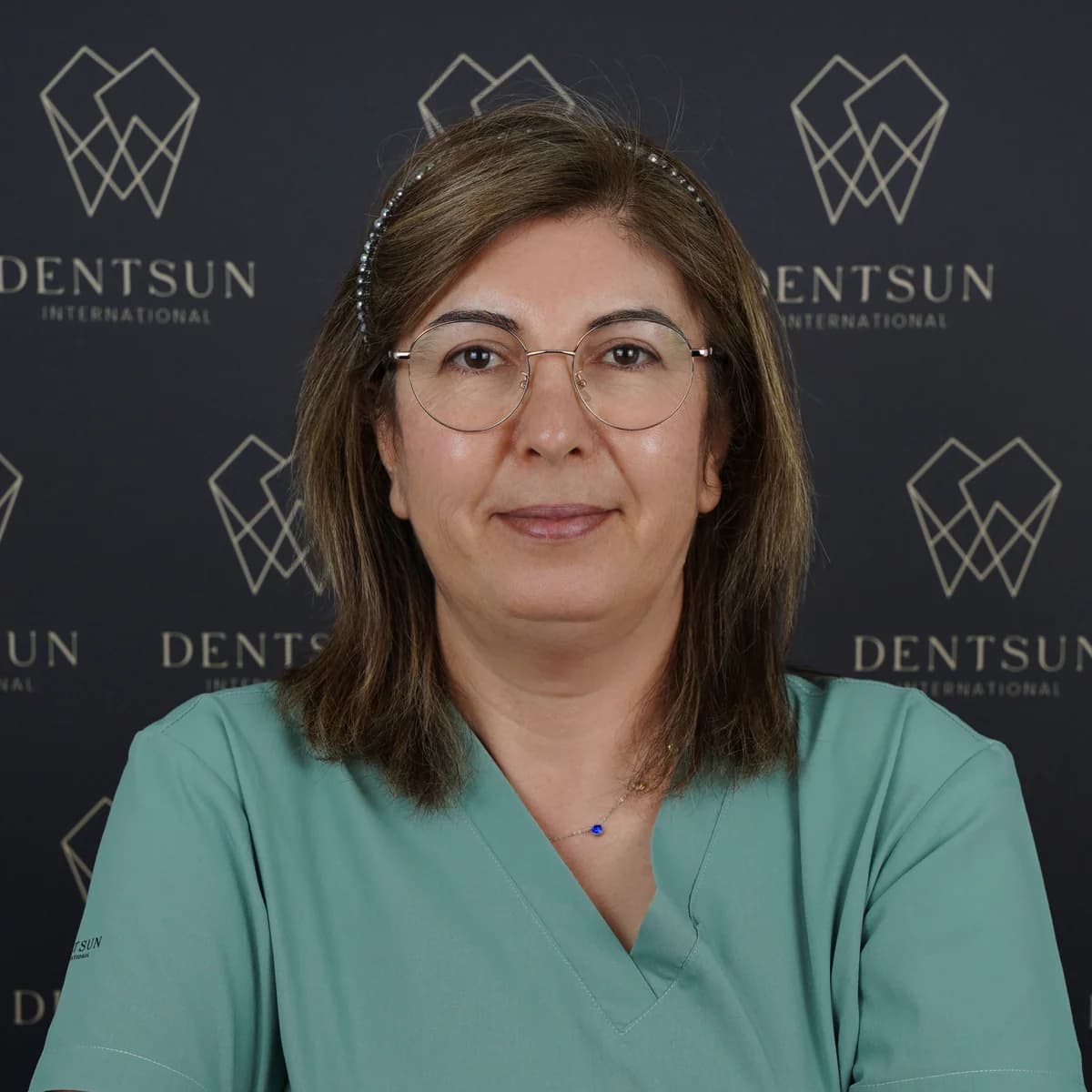 Gülperi — Dental Assistant