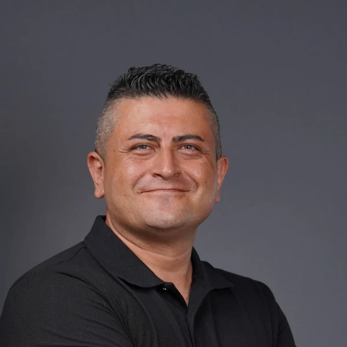 Osman Tümer Y. — Koordynator generalny