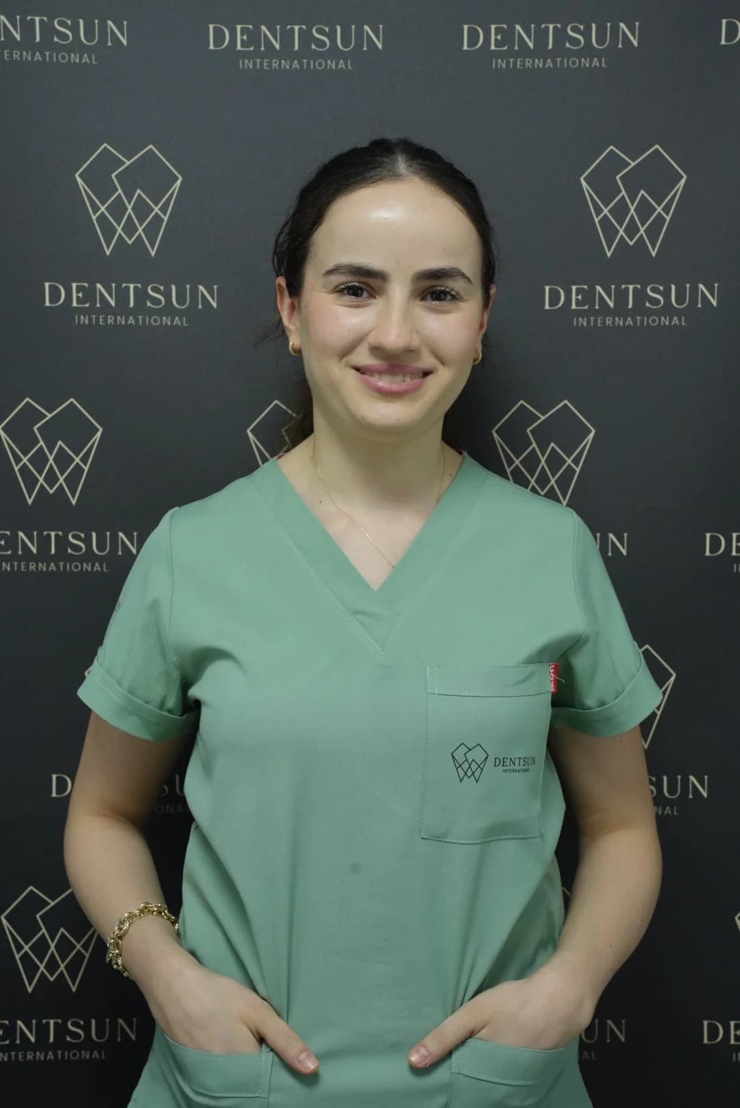 Zekiye Çelik — Dental Assistant